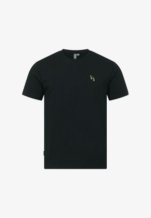 Czarny, krótki rękaw, T-shirt z okrągłym dekoltem, z małym haftowanym wzorem zielonych i brązowych sandałów na lewym piersi.