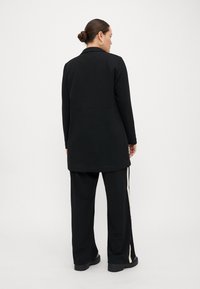 Vero Moda Curve VERINA LS NOOS  - Bleiseri - black