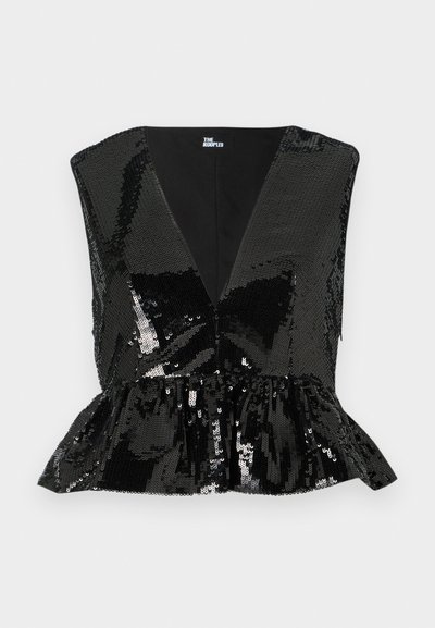 Svart paljett-topp med dyp V-hals, ermeløs design og peplum-bunn. Har en glatt innerforing og skinnende, reflekterende tekstur.