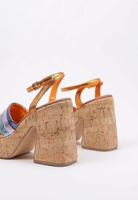 LIMMA MEERU - Sandalias de tacón - pink