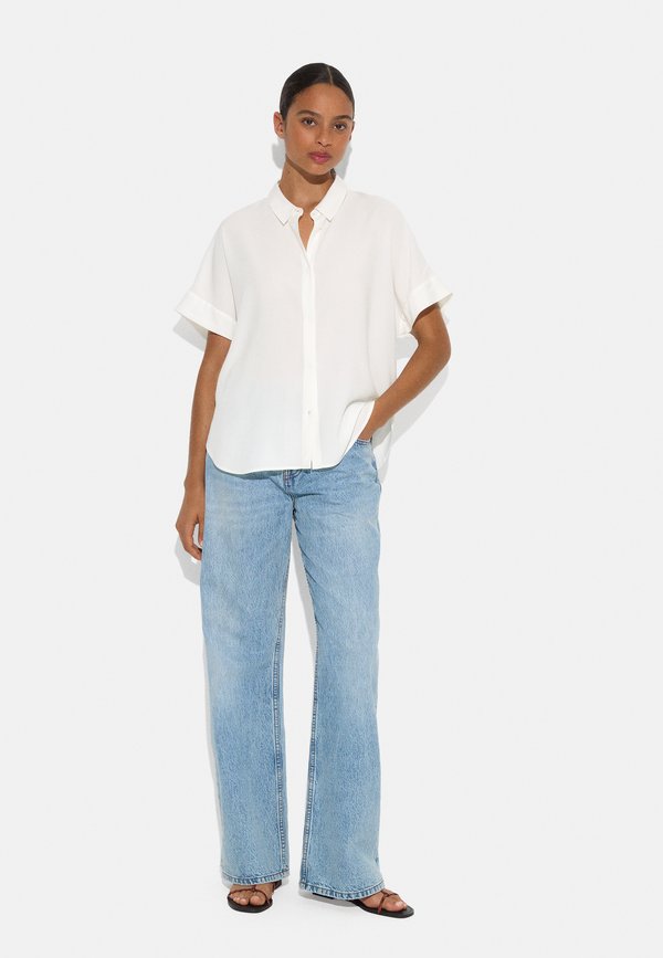 SHORT-SLEEVED - Button-down blouse4