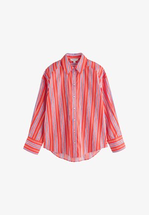 Červená košile se zapínáním na knoflíky s vertikálními pruhy v modré, oranžové a bílé barvě. Hladká látka, dlouhé rukávy a zaoblený spodní lem.