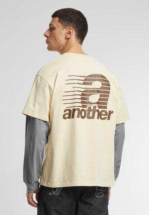 DOUBLE LAYER  - Long sleeved top - beige
