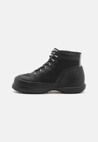 Selectat, black