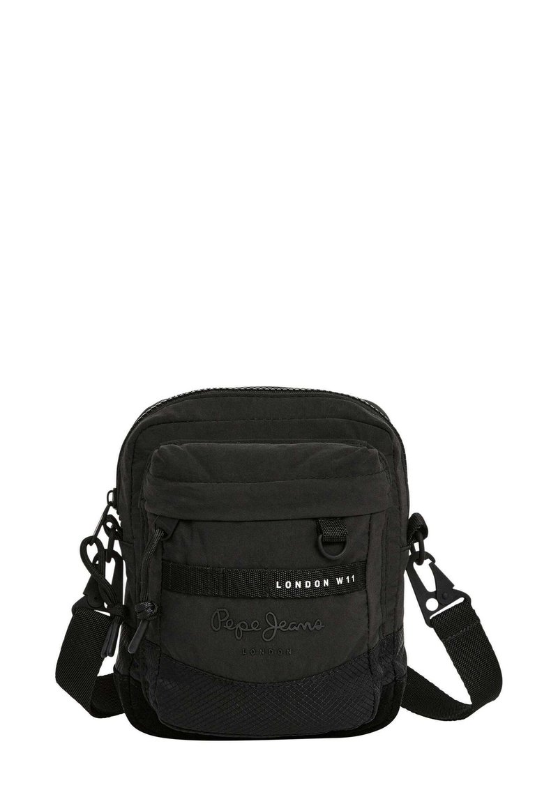Borsa a tracolla nera in tessuto con superficie trapuntata, tasca frontale, cinghia regolabile, chiusura con zip e logo "Pepe Jeans London".