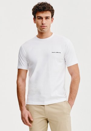 - T-shirt basic