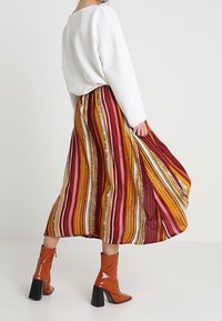 OPUS Pitkähihainen paita - off-white