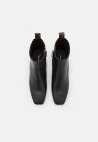 Calvin Klein Botines bajos - black