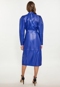 faina Rochie tip creion - blau