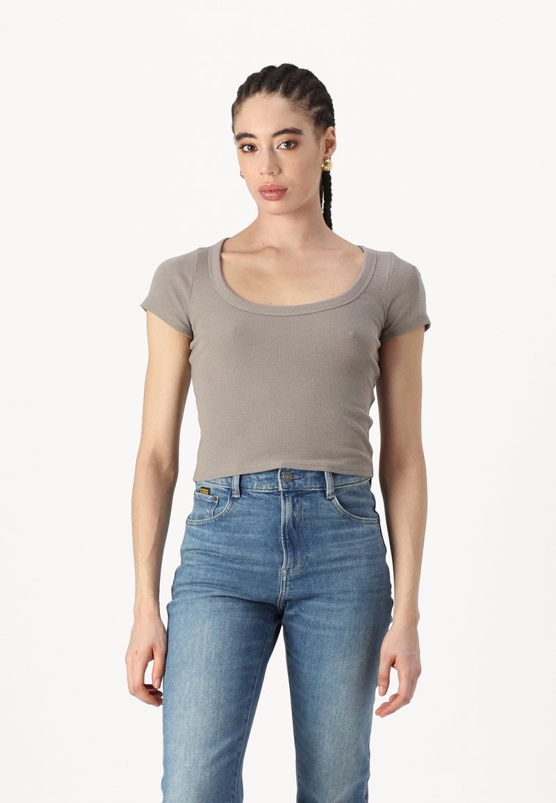 Hollister Co. Pamata T-krekls - driftwood
