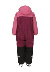 Roze en donker burgundy geïsoleerd sneeuwpak met een capuchon, elastische tailleband en zwarte benen. Voorzien van reflecterende accenten en verstelbare manchetten.