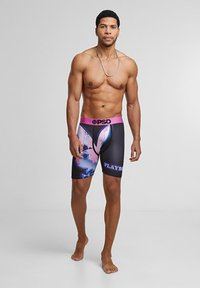 Férfi fekete boxer alsónadrág rózsaszín derékkal, grafikai mintázattal és "PLAYBOY" felirattal. Rugalmas anyagból készült.