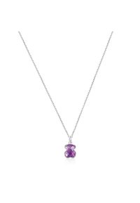 Collar de plata con una cadena delicada y un colgante de gema púrpura, que presenta una forma redondeada única y una textura facetada.