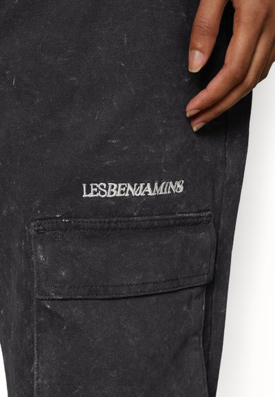 Les Benjamins UTILITY PANT UNISEX - Džínsy voľného strihu - chilled iron