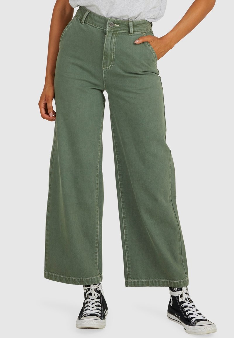 RVCA FRESH PRINCE Flared Jeans tree green/mottled green Zalando.co.uk