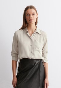 Marc O'Polo REGULAR AUS FLIESSENDEM  - Button-down blouse - misty grey
