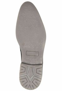 Suela de zapato negra con goma gris texturizada. Presenta un patrón de banda de rodadura geométrico y una impresión de logo. Tamaño marcado como 42.