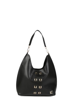Sac hobo en cuir noir avec une texture lisse, présentant un design incurvé et des ornements carrés en ton doré. La bandoulière est réglable.