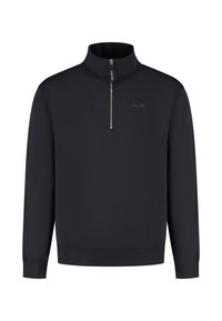 Zwarte kwart-rits pullover gemaakt van zachte stof. Heeft een hoge kraag, ribgebreide manchetten en tailleband. Subtiele branding op de borst.