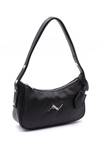 Borsa nera in pelle con design curvo, dotata di chiusura con zip, hardware argentato e etichetta rimovibile. Texture liscia con dettagli di cucitura.