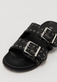 Thumbnail Image 6