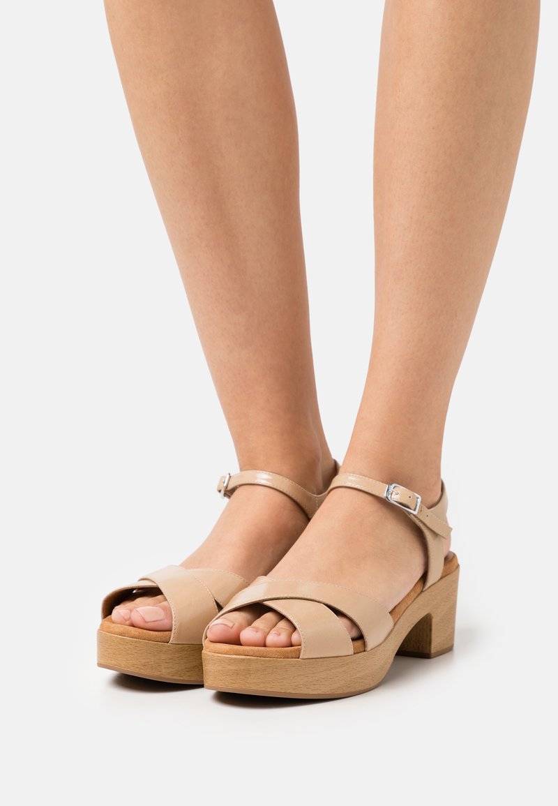 Sandalias Yute Sandalias De Tacón Unisa IRAM Mujer Beige