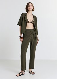 Calliope Pantalon classique - verde militare scuro