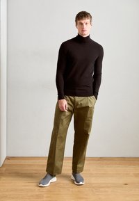 Skechers Sport ULTRA FLEX 3.0 - Sapatos sem atacadores - charcoal/lime