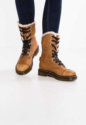 Lace-up boots - tan