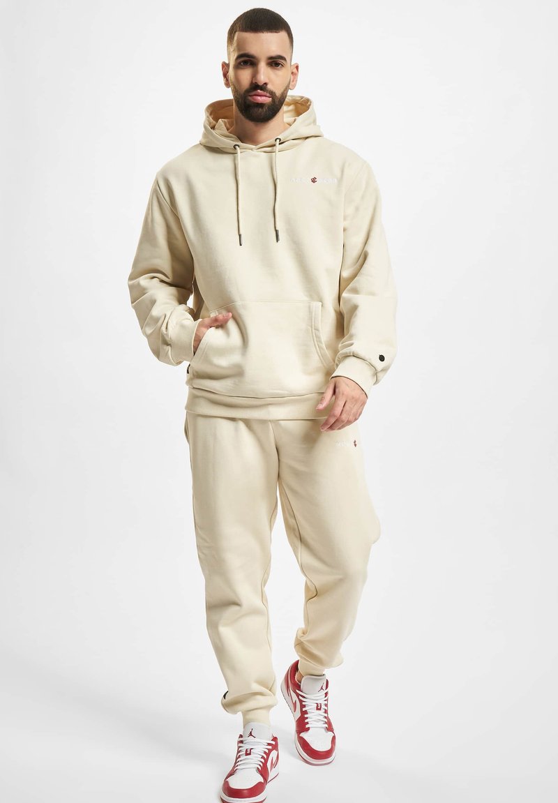 Rocawear SCORE SET - Chándal - beige - Zalando.es