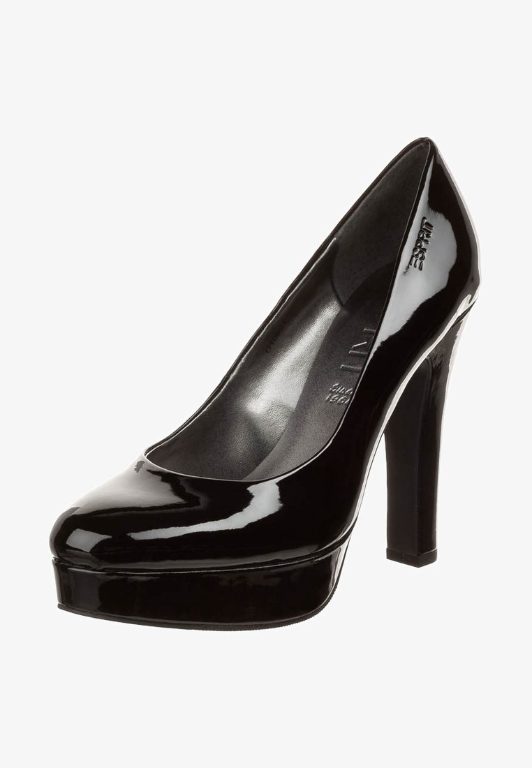 Escarpins en cuir verni noir avec un bout arrondi, semelle plate-forme et silhouette épurée. Texture lisse avec une finition brillante.