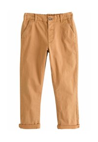 Pantalons en coton beige avec une coupe droite, dotés de poches avant, d'une fermeture à bouton et de poignets retroussés à la cheville.