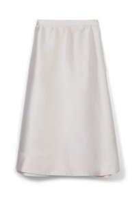 Une jupe en satin crème, longueur genoux, avec une texture lisse, une taille élastique et un léger évasement vers l'ourlet, dotée d'une finition soignée.