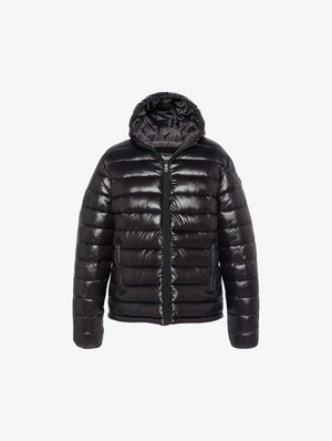 Zwarte pufferjack met een glanzende nylon afwerking, ritsluiting, zijzakken en een capuchon, met horizontale gestikte delen.