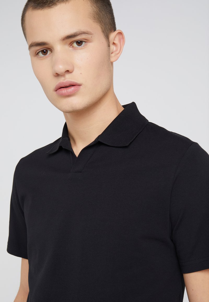 Herren T-shirts & Polos | Filippa K Poloshirt black/schwarz - HE55483 Herren T-shirts & Polos | Filippa K Poloshirt black/schwarz - HE55483