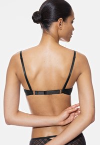 mey SERIE CAPTIVATING - Push-up BH - schwarz