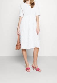 Glamorous Vestido informal - white