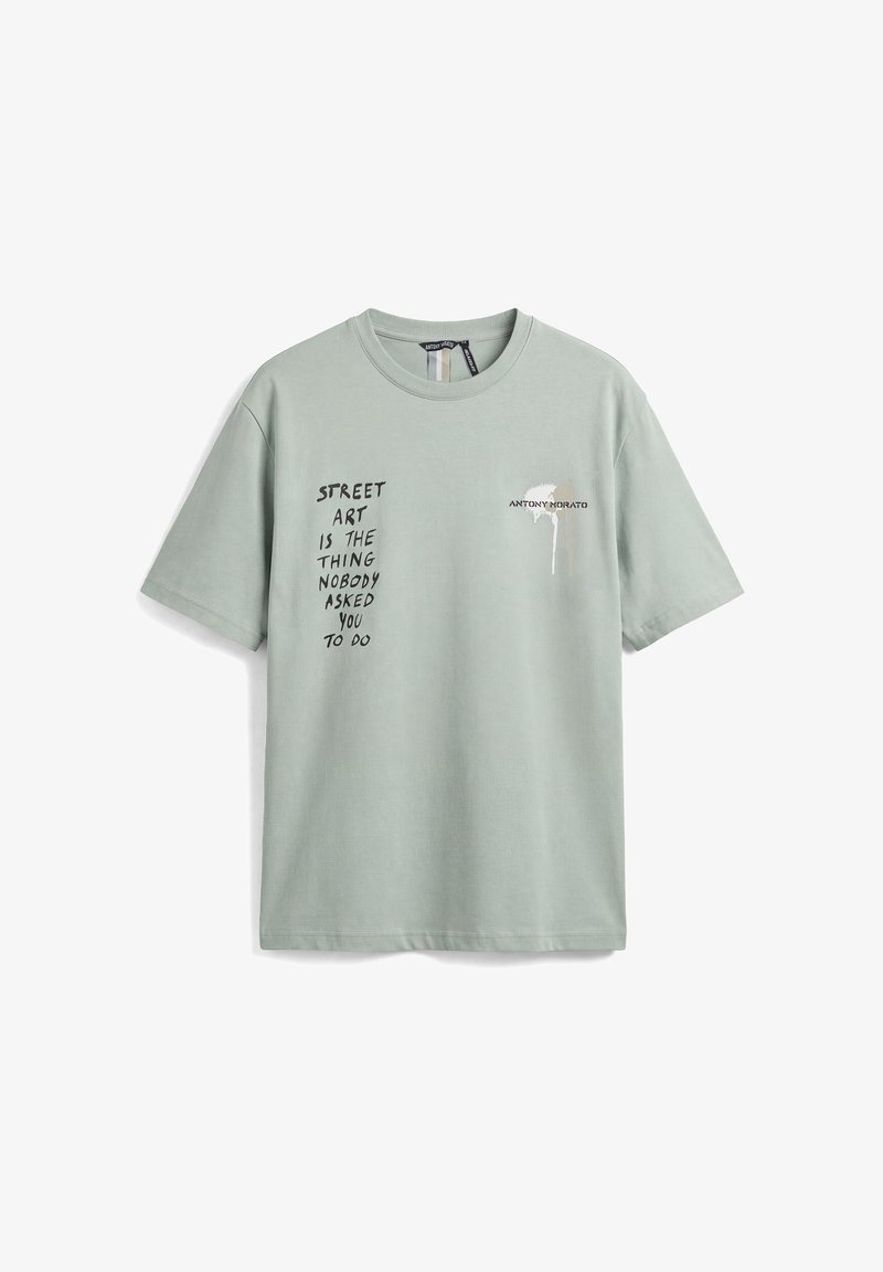 T-shirt vert clair à manches courtes avec texte noir « STREET ART IS THE THING NOBODY ASKED YOU TO DO » sur la poitrine gauche et petit logo Antony Morato.