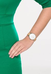 Nixon KENSINGTON - Reloj - beige/silberfarben