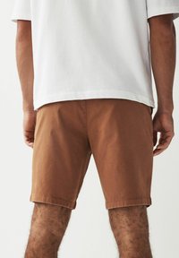 Next STRAIGHT FIT STRETCH CHINO - Kratke hlače - terracotta