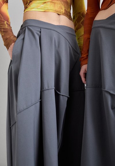 STAMM FREE PANTS UNISEX - Calças - dark grey