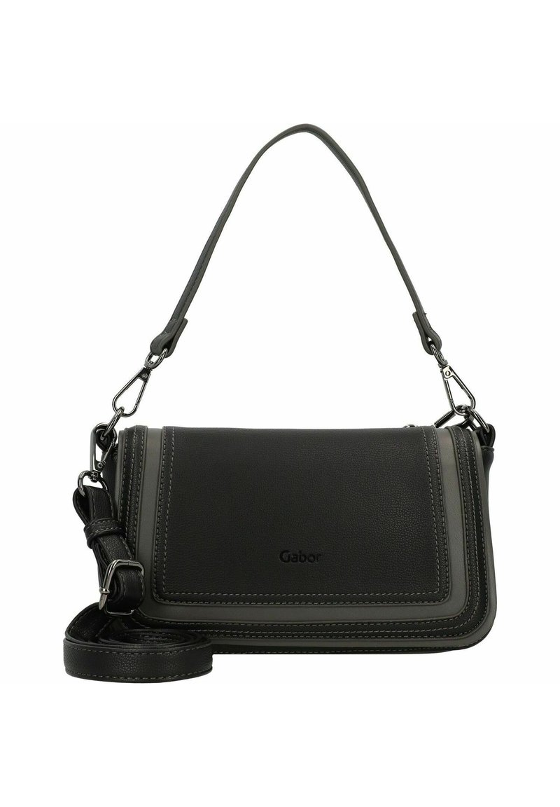 Borsa a tracolla in pelle nera con tracolla regolabile, cuciture a contrasto e logo impressa. Forma rettangolare compatta, texture liscia.