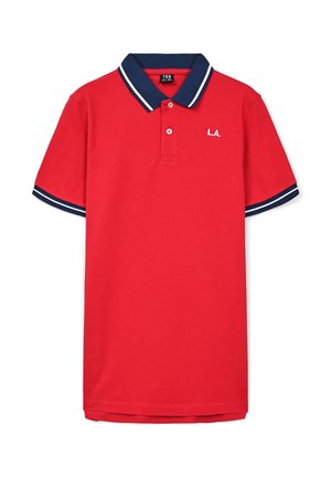 Polo rosso con colletto blu navy, caratterizzato da accenti a strisce bianche. "L.A." ricamato sul petto. Realizzato in tessuto liscio. Maniche corte.