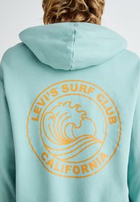 Levi's® THE AUTHENTIC HOODIE - Φούτερ με κουκούλα - surf club aquifer