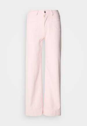 Ροζ παντελόνι με φαρδιά γραμμή και υφή που μοιάζει με τζιν. Διαθέτει εμπρόσθιο κούμπωμα με κουμπιά, θηλιές για ζώνη και δύο πίσω τσέπες. Μαλακό, καθημερινό σχέδιο.