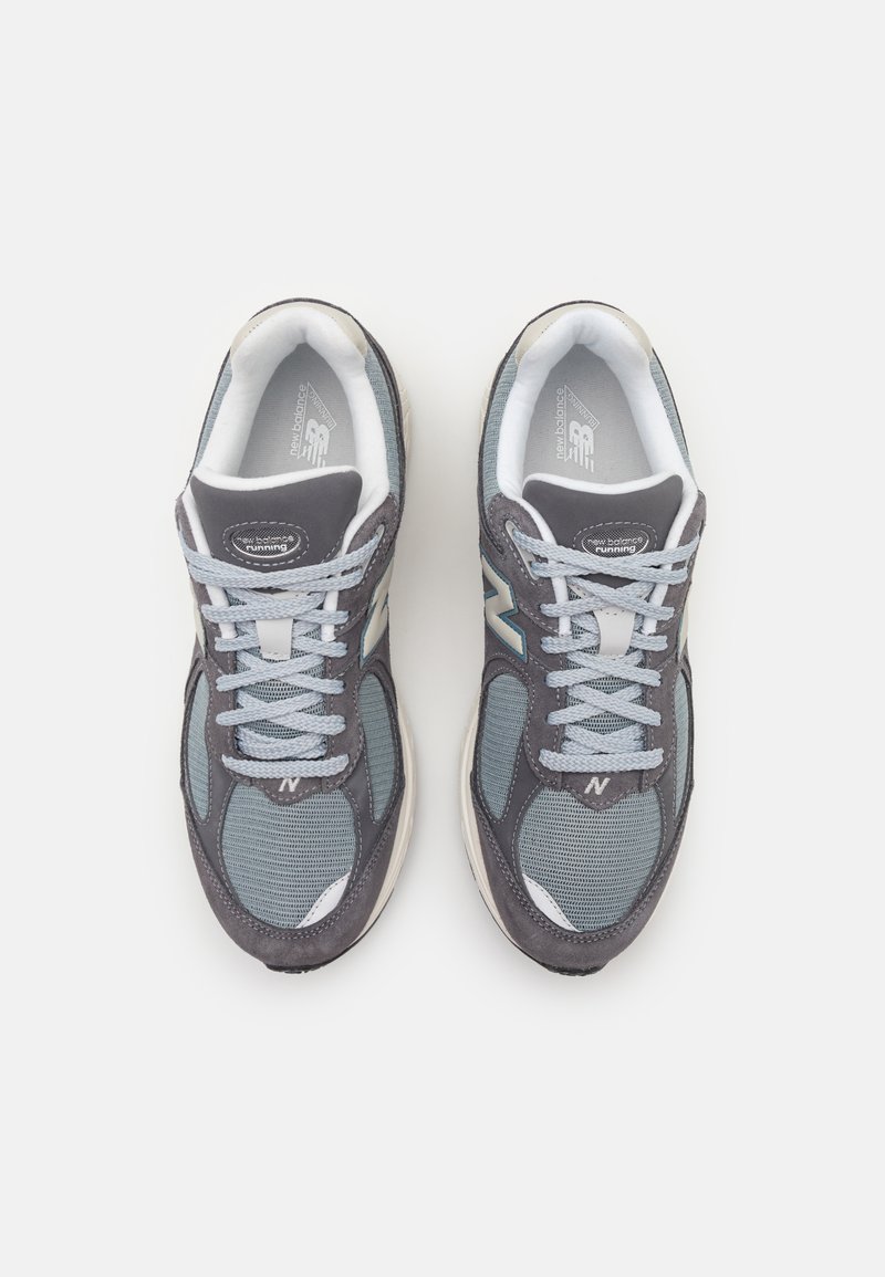 New Balance M2002 UNISEX - Sneaker low - magnet/grau - Zalando.de
