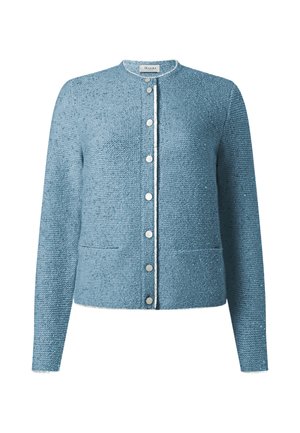 Lyseblå strikket cardigan med rund halsudskæring, lange ærmer, sølvknapper foran og to frontlommer.