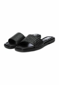 XTI Sandalias planas - black