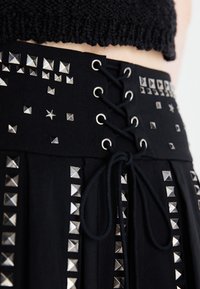 Jaded London MICRO STUDDED SKIRT - Miniszoknya - black