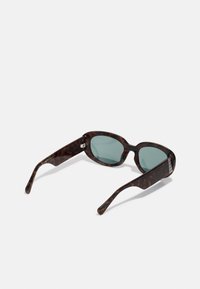 Guess Saulesbrilles - blonde havana